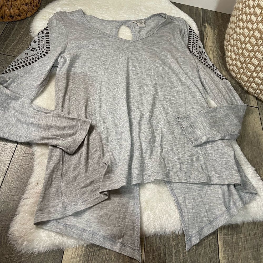Ariat Gray Studded Keyhole Split Back Longsleeve Tee